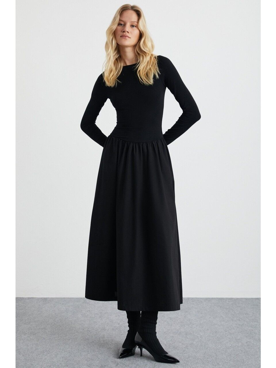 Kadın Maxi Boy Etek Kısmı Dokuma Poplin Kloş Etek Üst Kısmı Esnek Şık Siyah Elbise