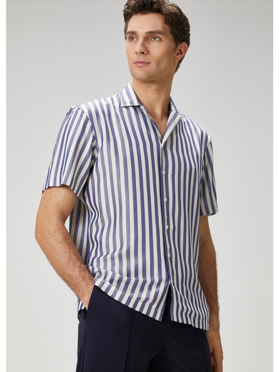 Leisure Fit Mavi Beyaz Çizgili Gömlek